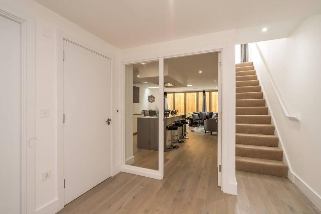 伦敦Luxurious & Modern Townhouse In Hammersmith公寓 外观 照片